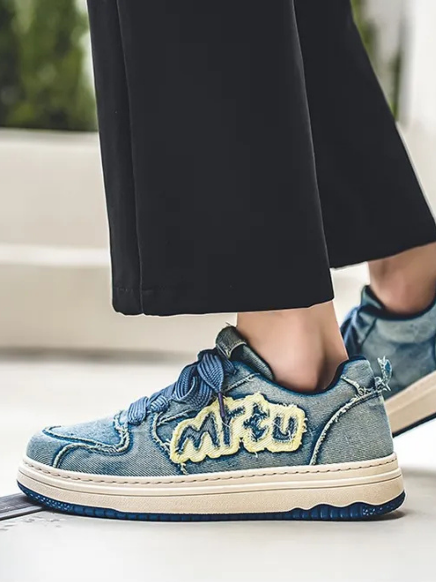 Worn Canvas Low