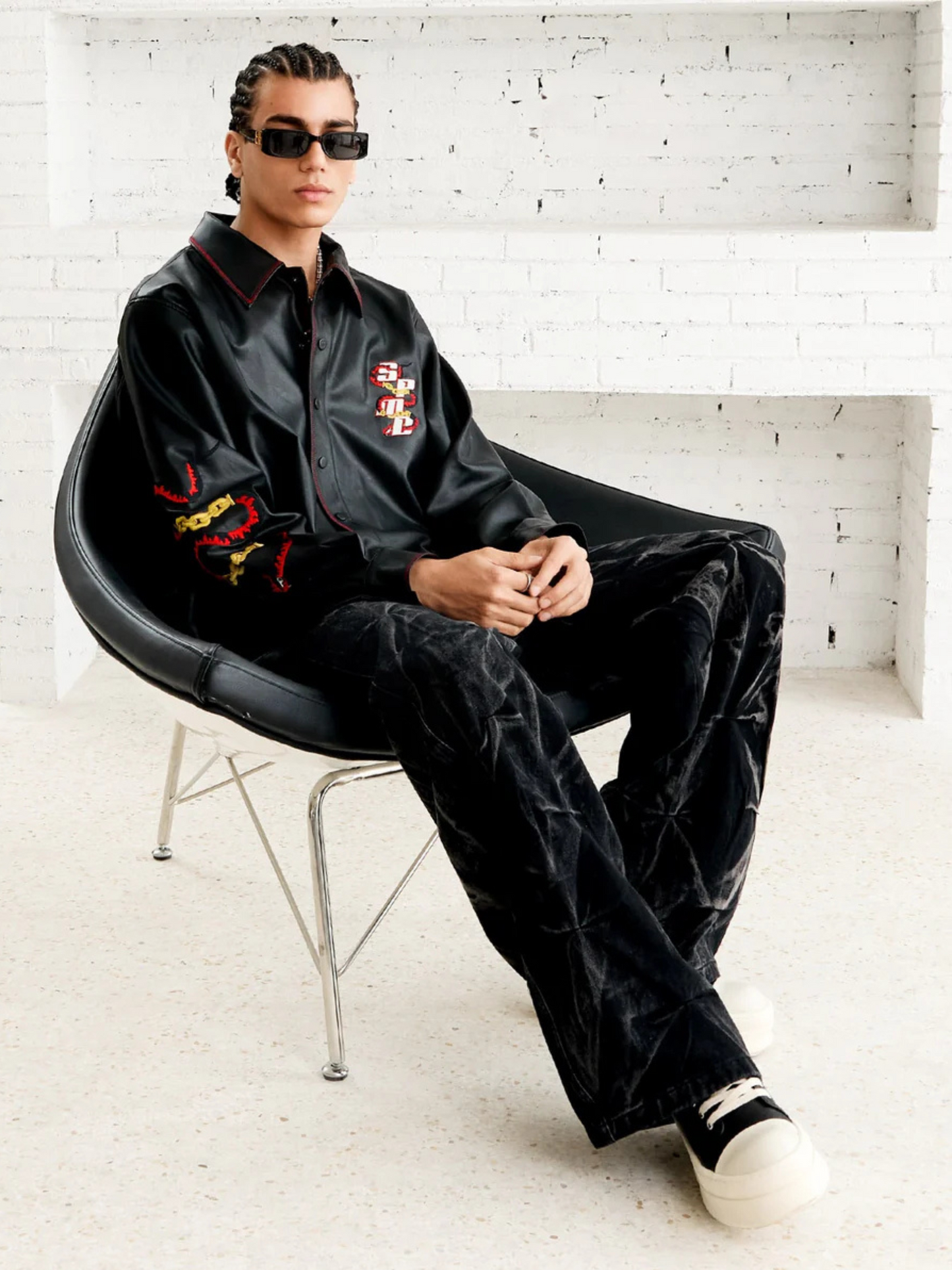 Amalfi® Vintage Pleated Wash Jeans